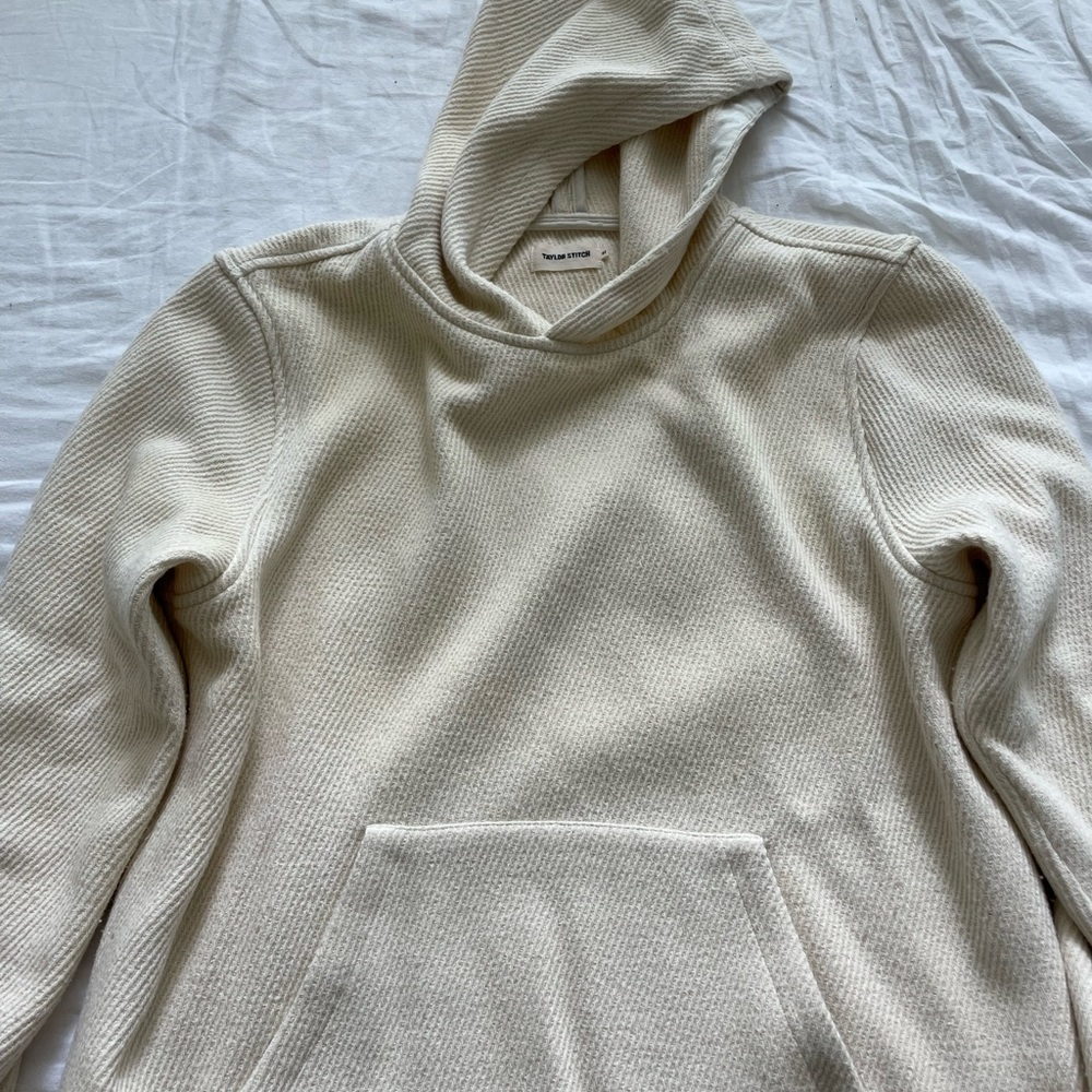Taylor Stitch Nomad Hoodie in White Natural Twill